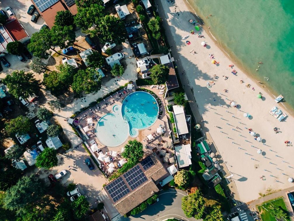 Camping Bergamini Пескиера дел Гарда Екстериор снимка